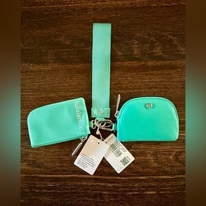 NWT Lululemon Dual Pouch Wristlet Paradise Green
